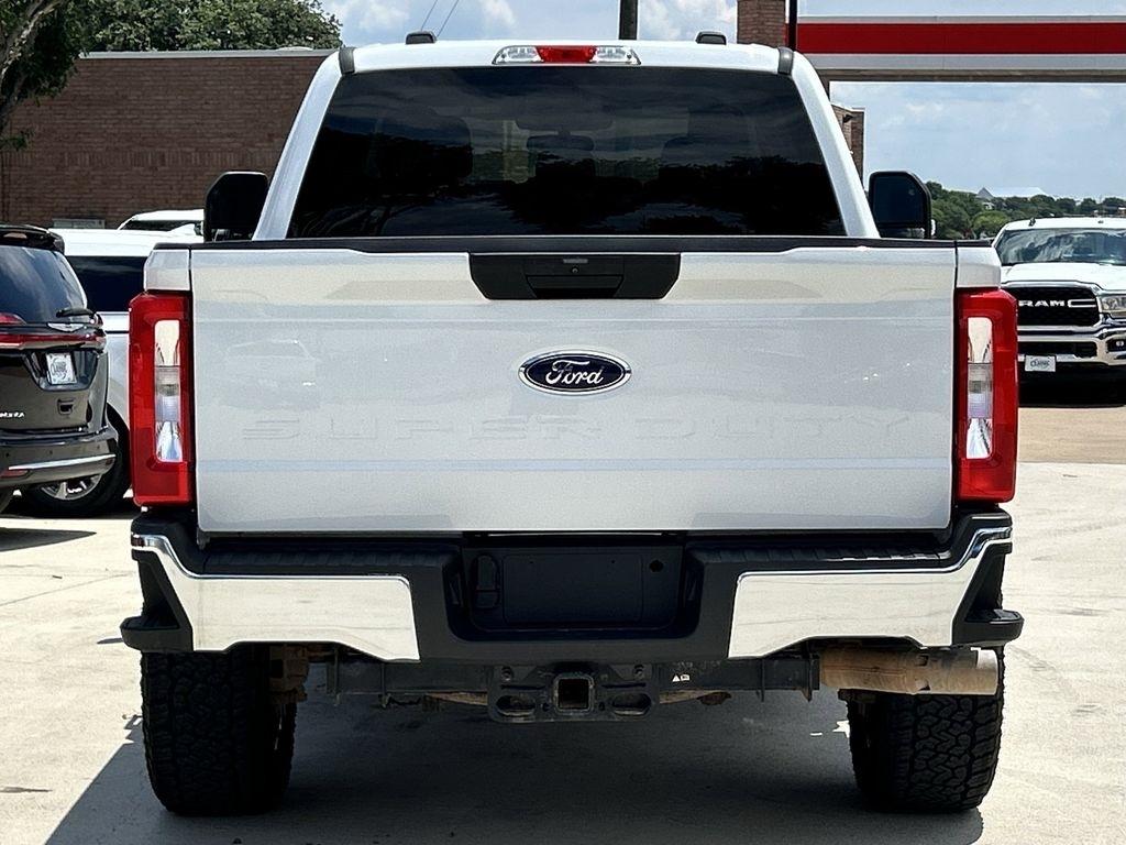 Ford F-250 SD XLT Crew Cab 4WD 2024