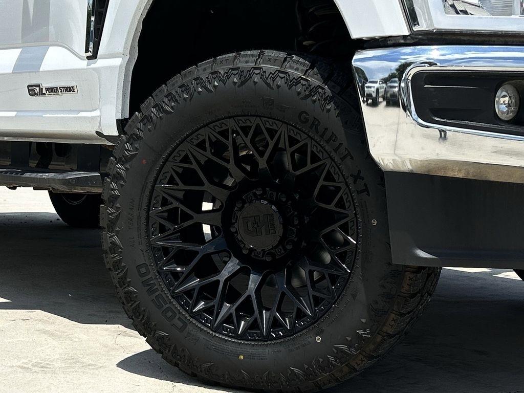 Ford F-250 SD XLT Crew Cab 4WD 2024