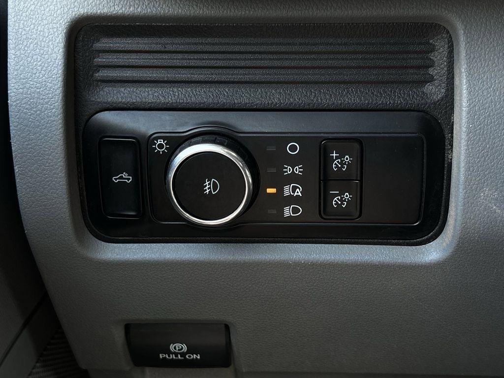 Ford F-250 SD XLT Crew Cab 4WD 2024