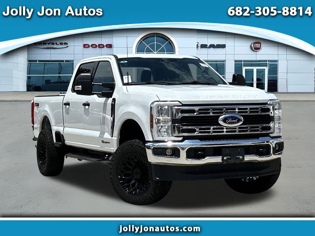 Ford F-250 SD XLT Crew Cab 4WD 2024