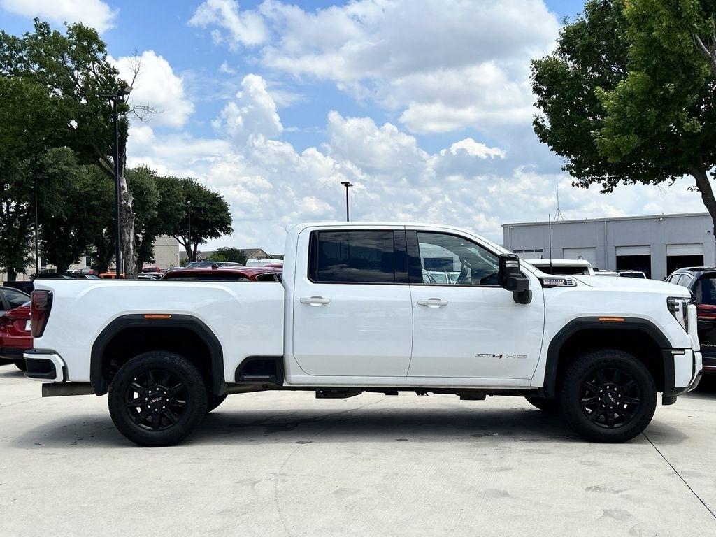GMC Sierra 2500HD AT4 Crew Cab 4WD 2025