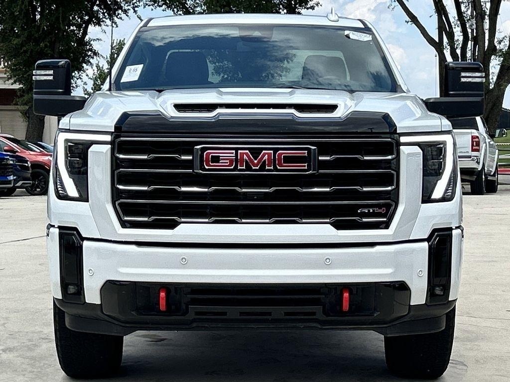 GMC Sierra 2500HD AT4 Crew Cab 4WD 2025