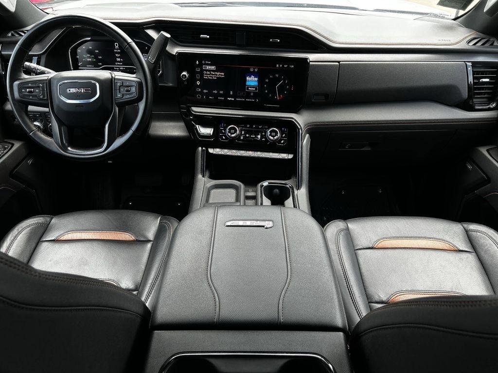 GMC Sierra 2500HD AT4 Crew Cab 4WD 2025