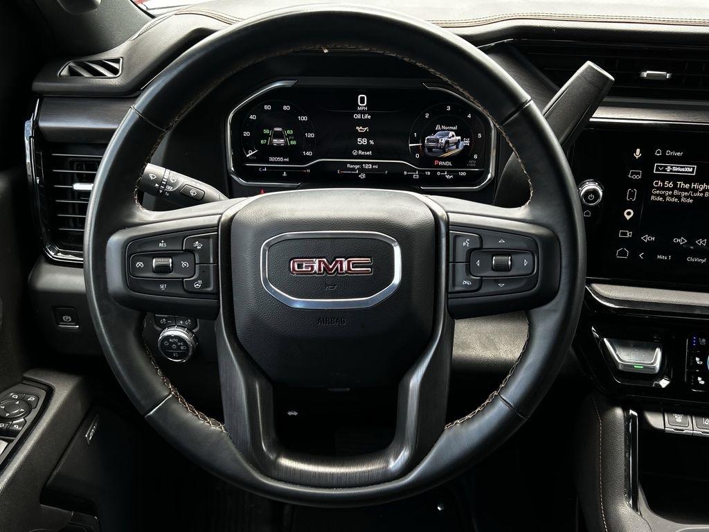 GMC Sierra 2500HD AT4 Crew Cab 4WD 2025
