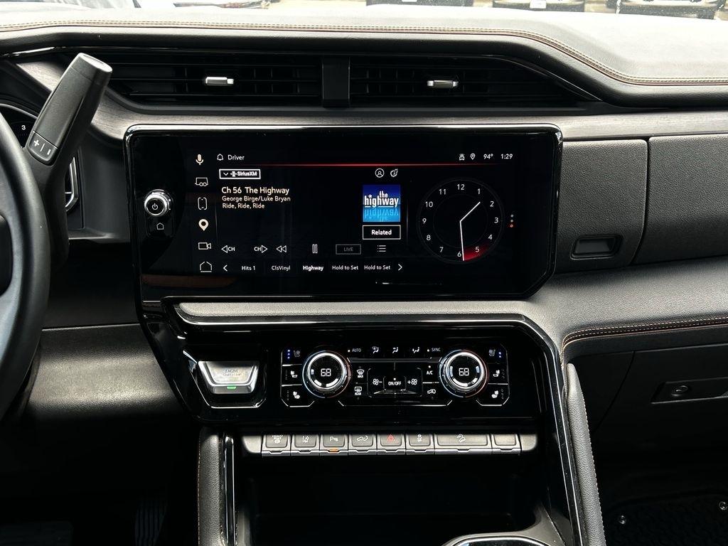 GMC Sierra 2500HD AT4 Crew Cab 4WD 2025