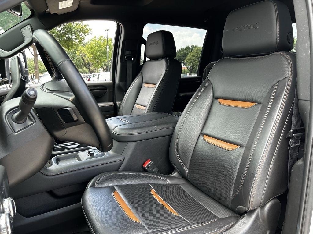 GMC Sierra 2500HD AT4 Crew Cab 4WD 2025