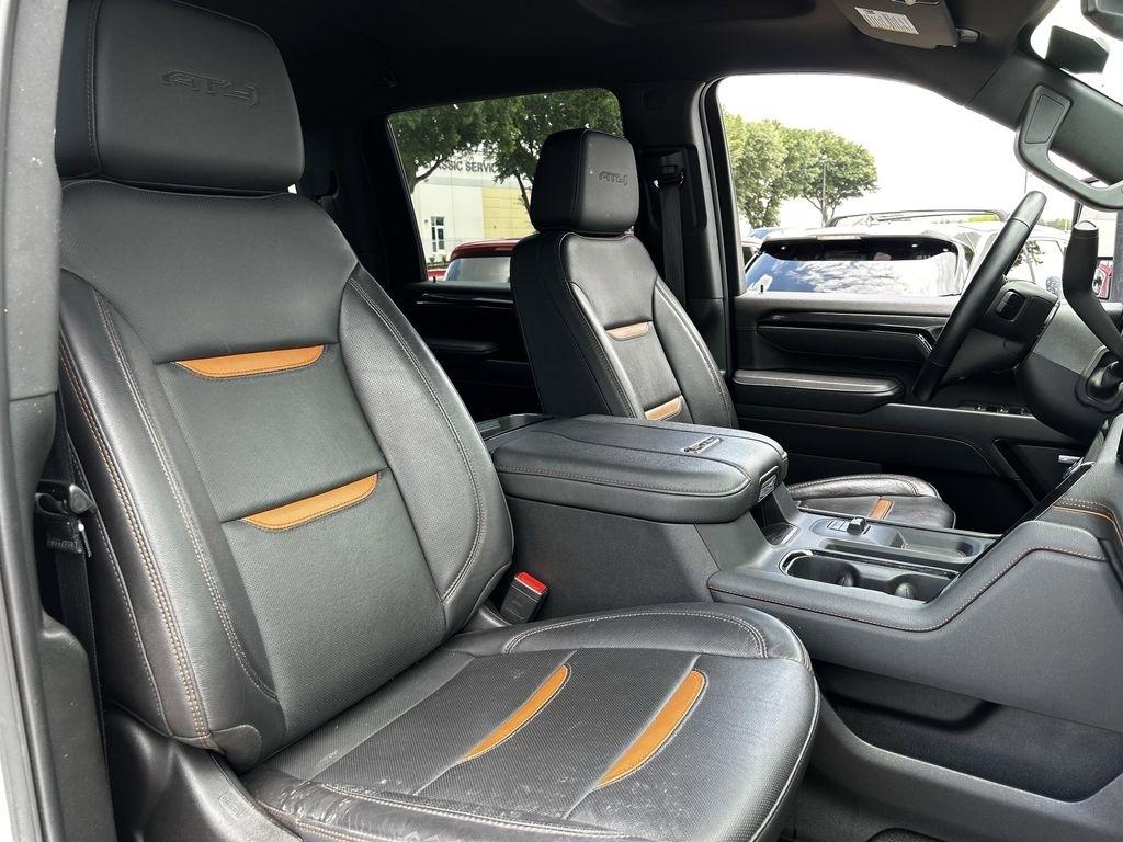 GMC Sierra 2500HD AT4 Crew Cab 4WD 2025