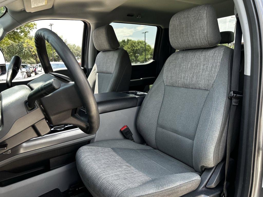 Ford F-250 SD XLT Crew Cab 4WD 2025