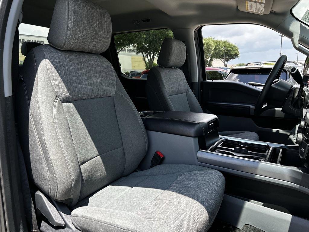 Ford F-250 SD XLT Crew Cab 4WD 2025