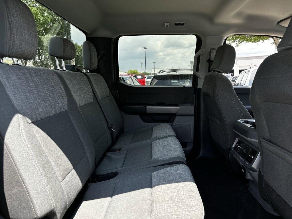 Ford F-250 SD XLT Crew Cab 4WD 2025