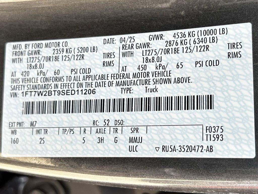 Ford F-250 SD XLT Crew Cab 4WD 2025
