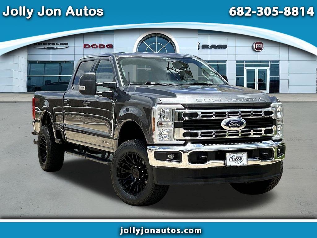 Ford F-250 SD XLT Crew Cab 4WD 2025