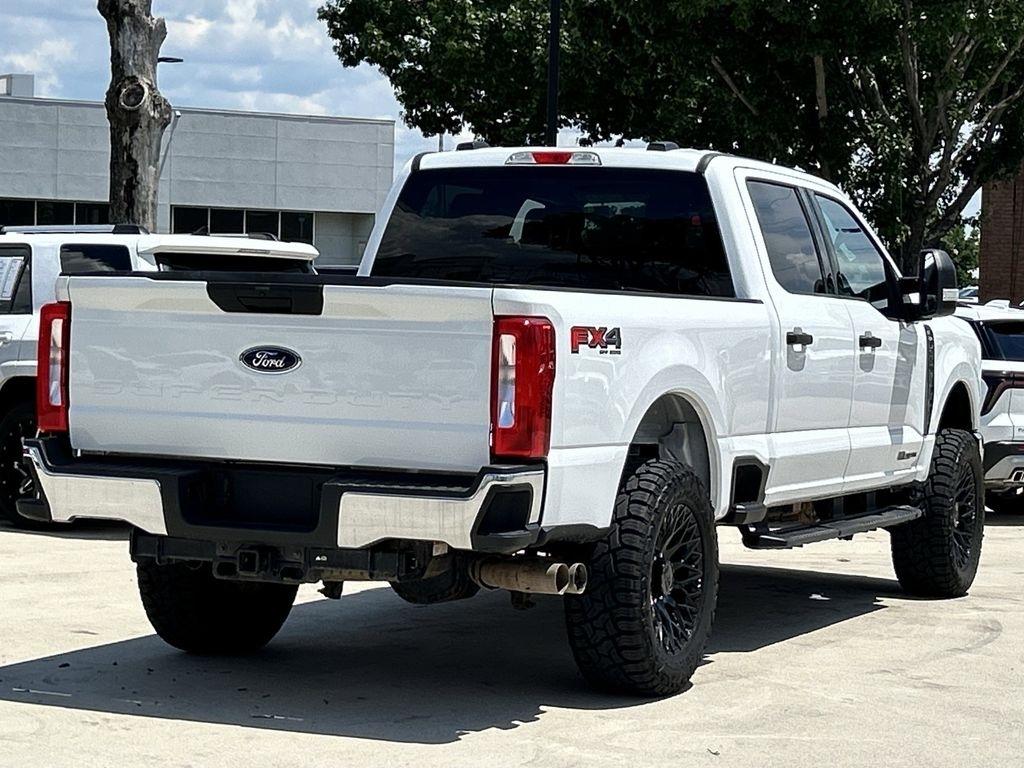 Ford F-250 SD XLT Crew Cab 4WD 2025