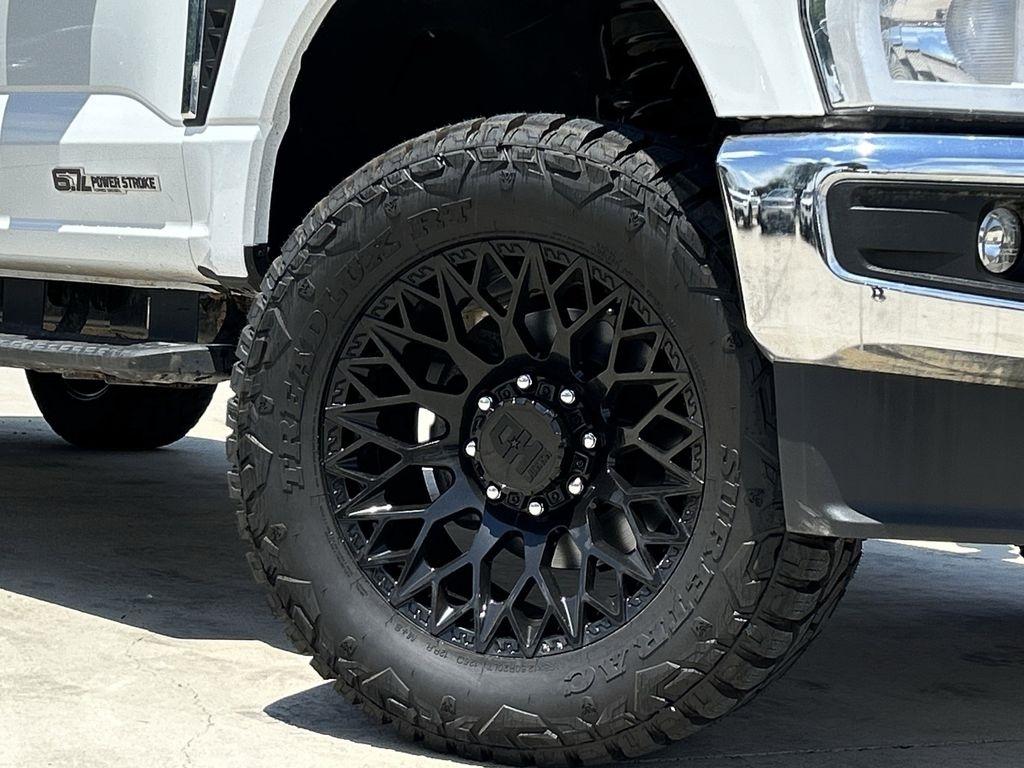 Ford F-250 SD XLT Crew Cab 4WD 2025