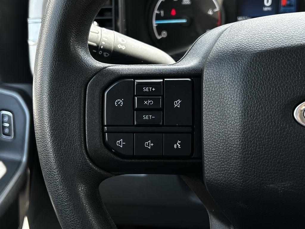 Ford F-250 SD XLT Crew Cab 4WD 2025