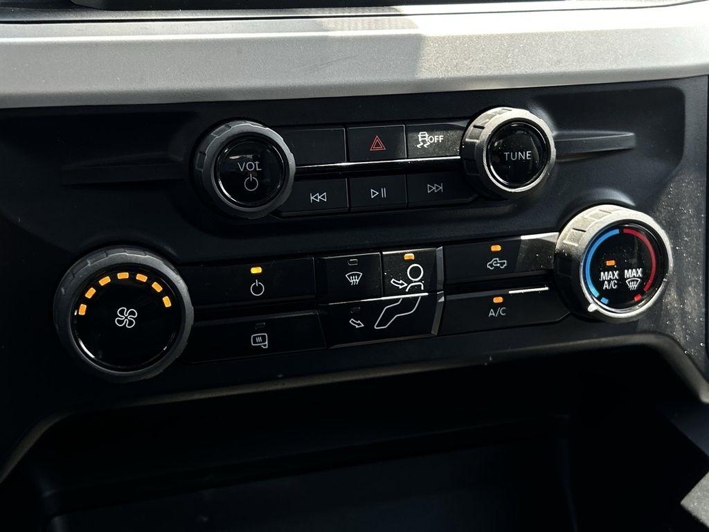 Ford F-250 SD XLT Crew Cab 4WD 2025