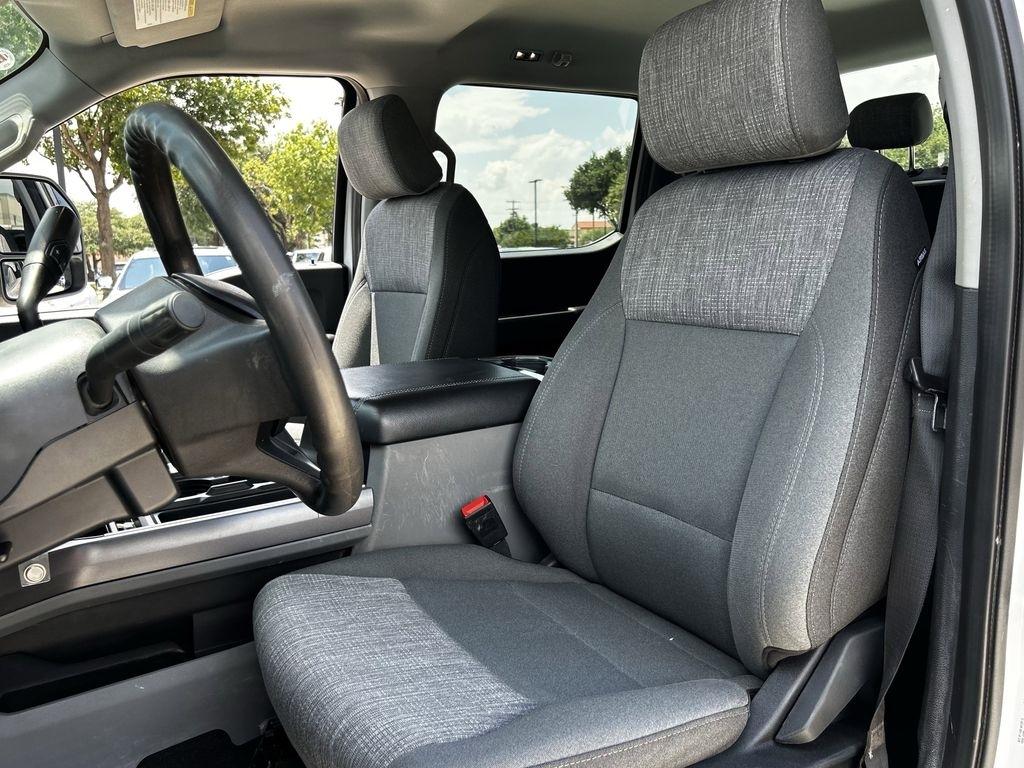 Ford F-250 SD XLT Crew Cab 4WD 2025
