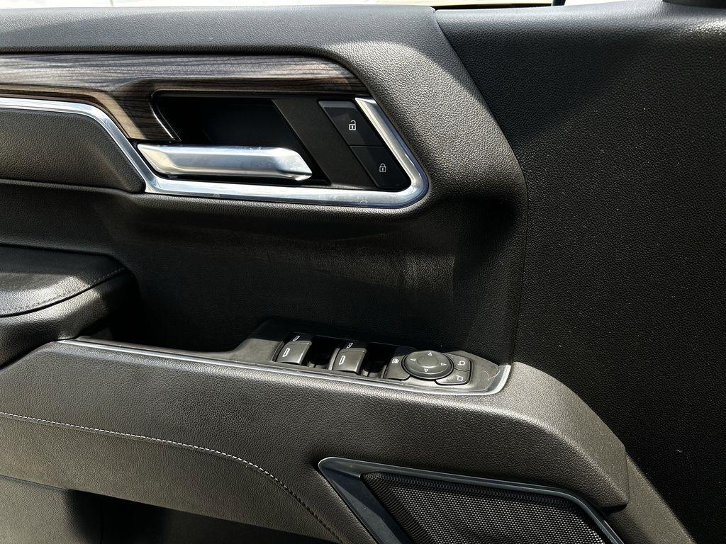 Chevrolet Silverado 1500 High Country Crew Cab 4WD 2022