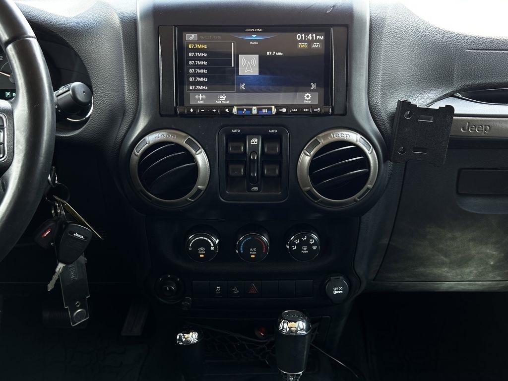 Jeep Wrangler Unlimited Sport 4WD 2017