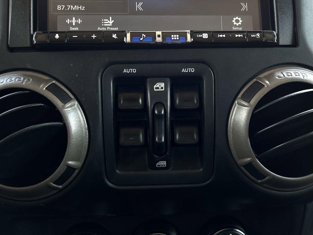 Jeep Wrangler Unlimited Sport 4WD 2017