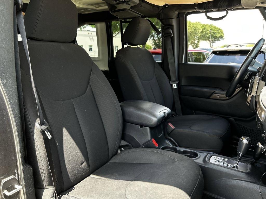 Jeep Wrangler Unlimited Sport 4WD 2017