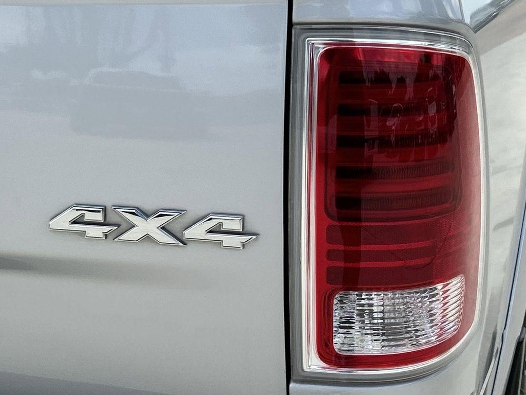RAM 1500 Laramie Crew Cab SWB 4WD 2018