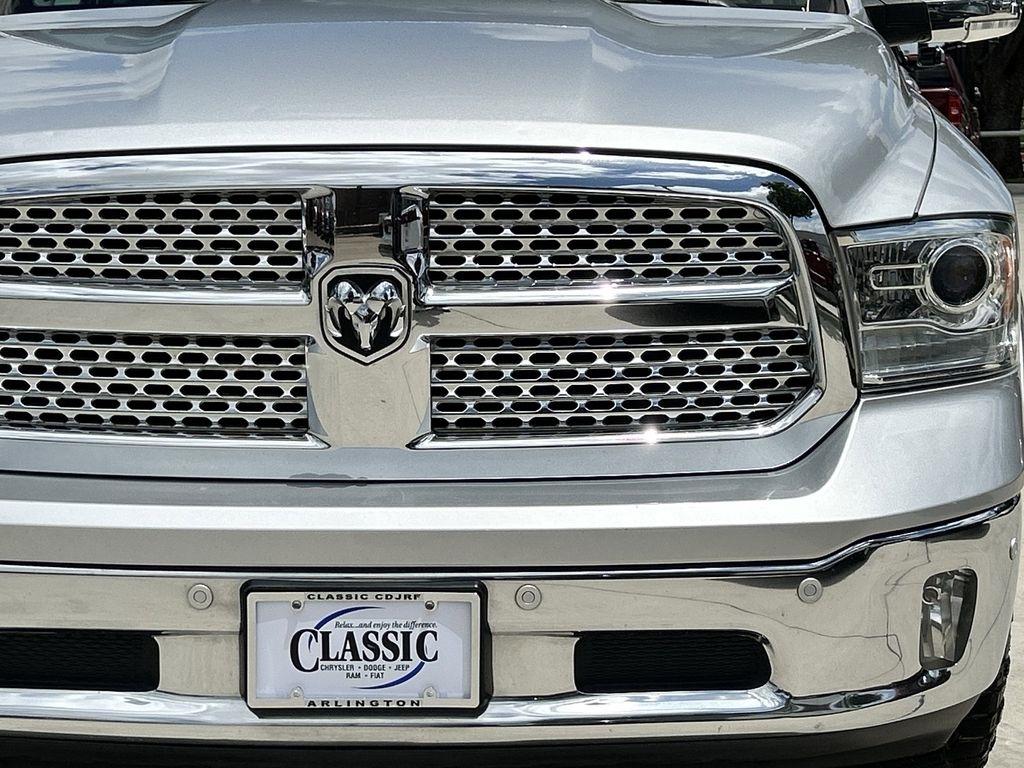 RAM 1500 Laramie Crew Cab SWB 4WD 2018