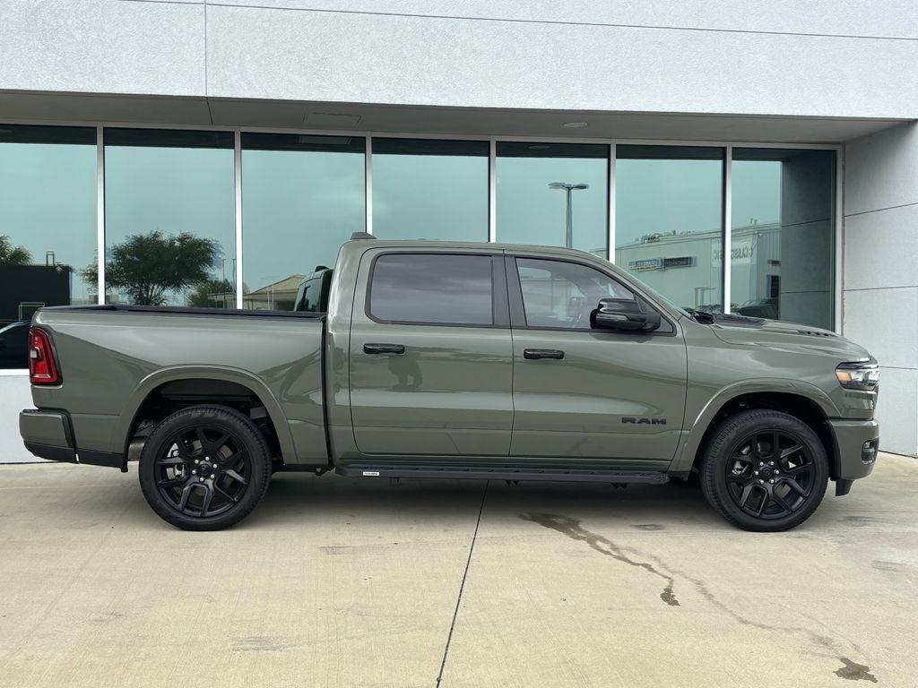RAM 1500 Laramie Crew Cab SWB 4WD 2026