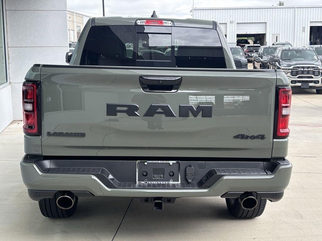 RAM 1500 Laramie Crew Cab SWB 4WD 2026