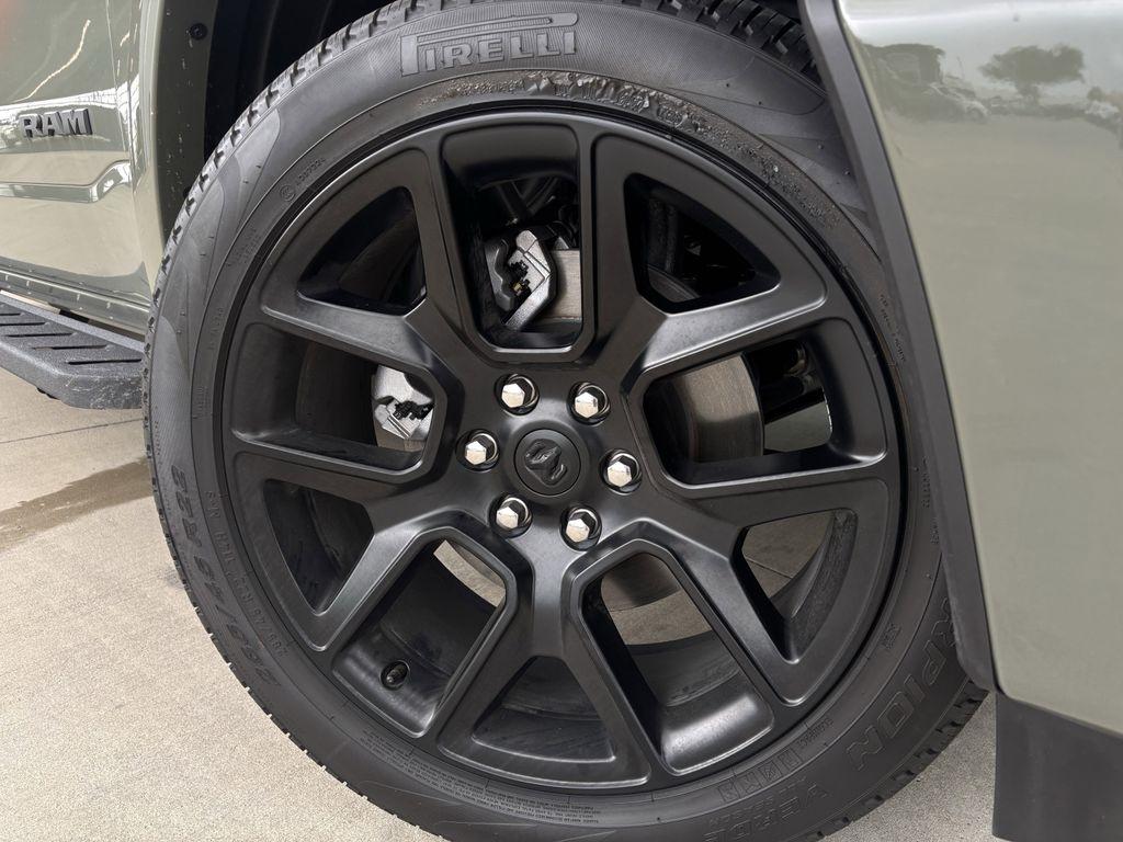 RAM 1500 Laramie Crew Cab SWB 4WD 2026
