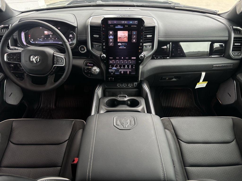 RAM 1500 Laramie Crew Cab SWB 4WD 2026