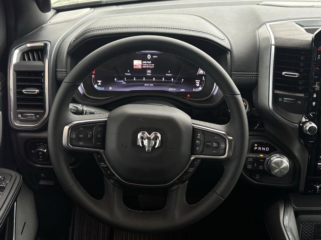 RAM 1500 Laramie Crew Cab SWB 4WD 2026