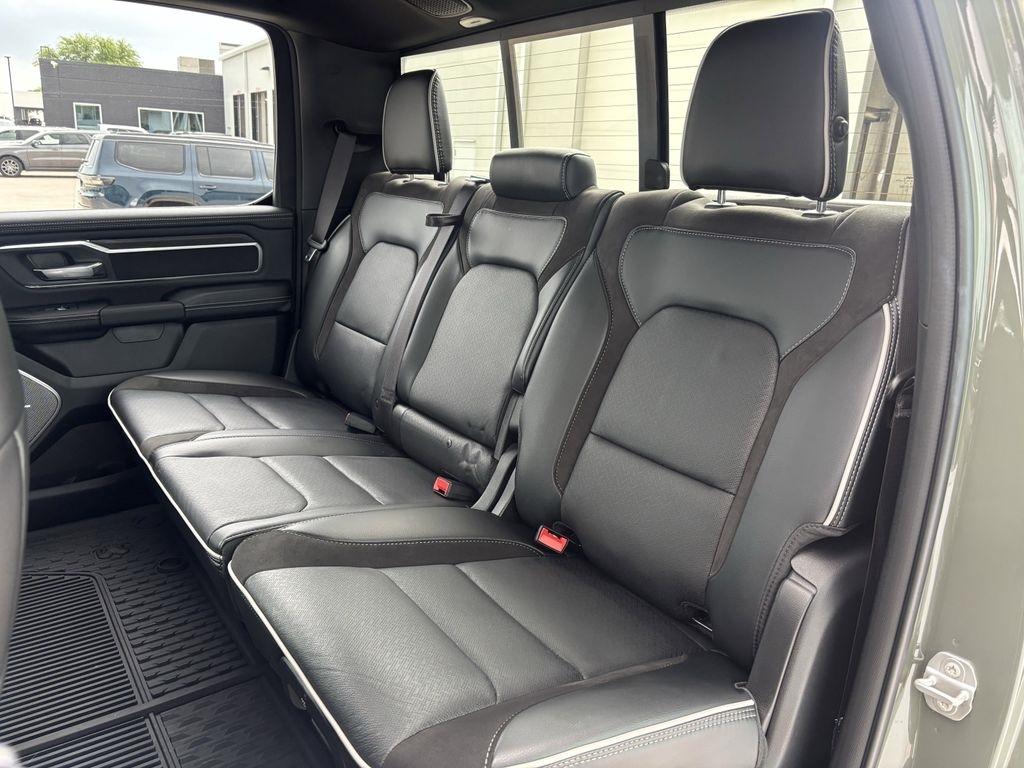 RAM 1500 Laramie Crew Cab SWB 4WD 2026