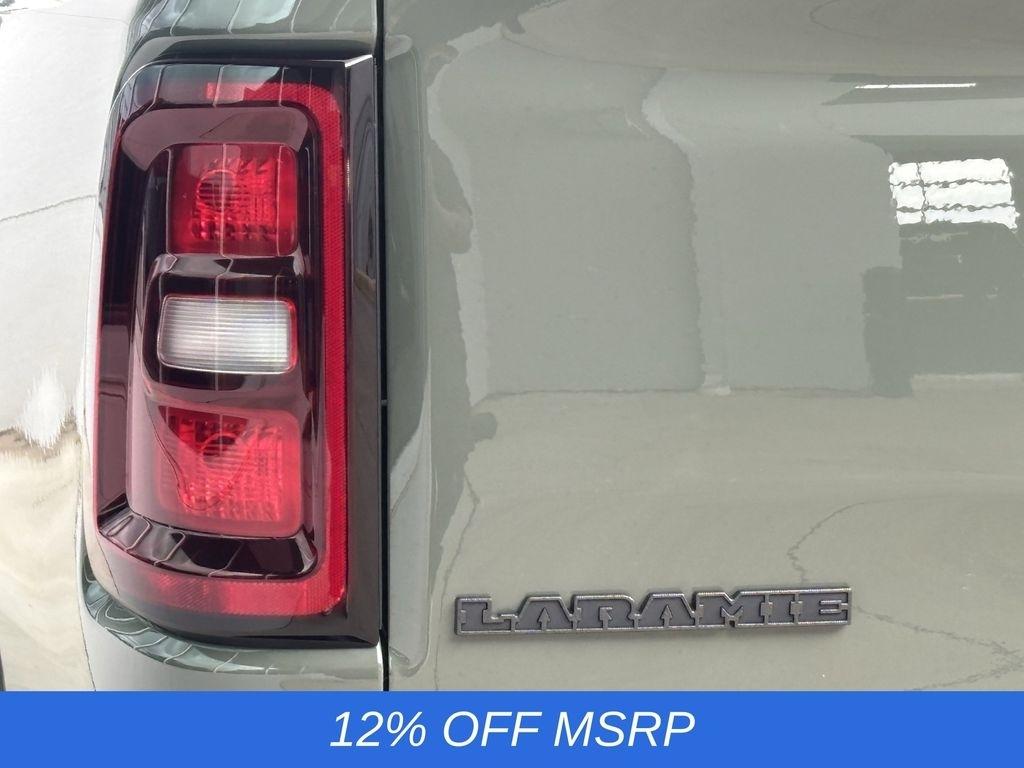 RAM 1500 Laramie Crew Cab SWB 4WD 2026
