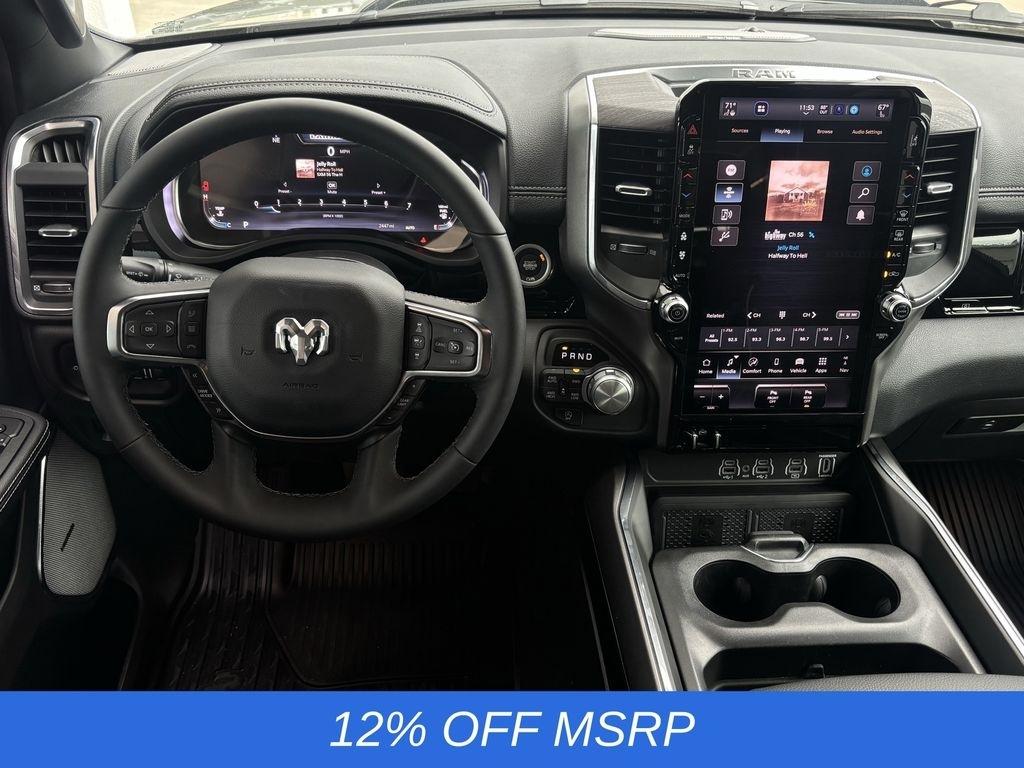 RAM 1500 Laramie Crew Cab SWB 4WD 2026