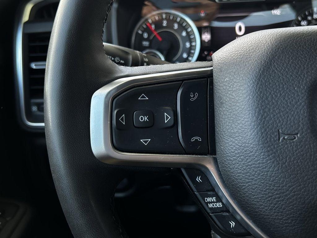 RAM 1500 Big Horn Crew Cab SWB 4WD 2025