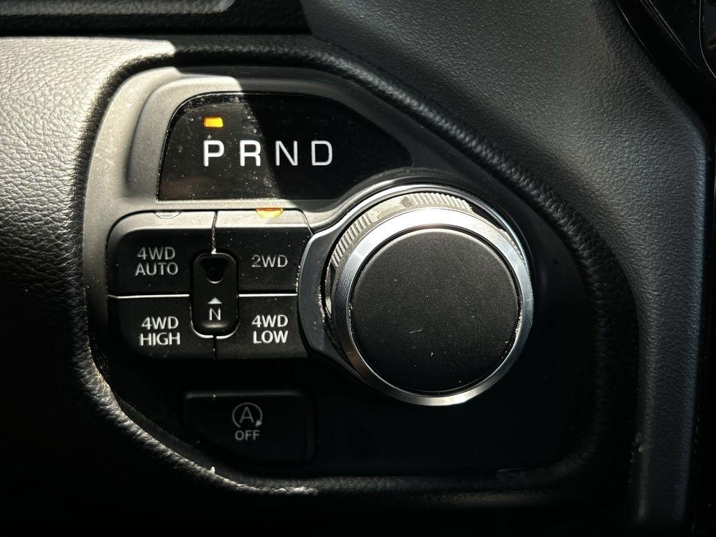 RAM 1500 Big Horn Crew Cab SWB 4WD 2025