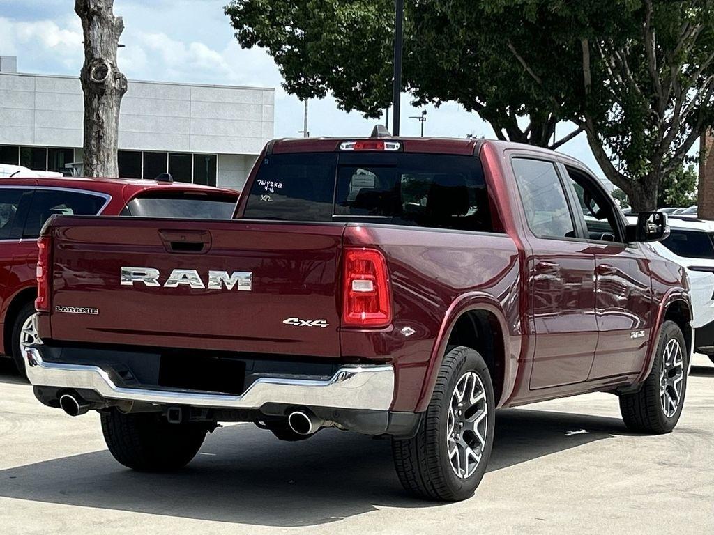 RAM 1500 Laramie Crew Cab SWB 4WD 2025