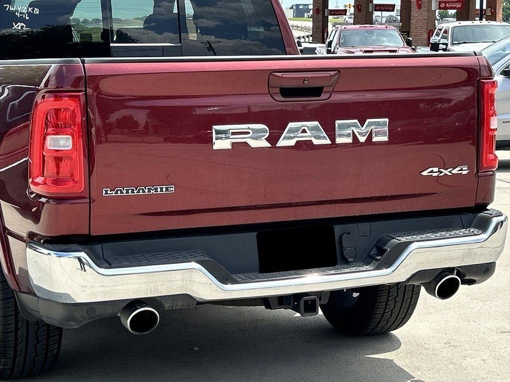 RAM 1500 Laramie Crew Cab SWB 4WD 2025
