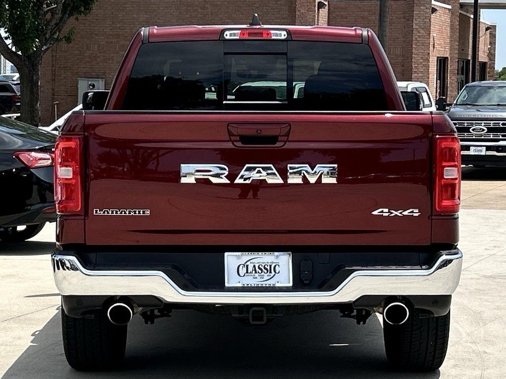 RAM 1500 Laramie Crew Cab SWB 4WD 2025