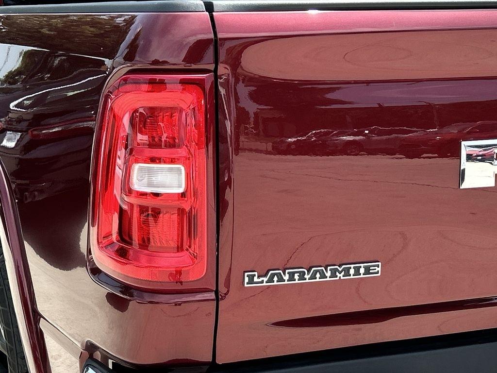 RAM 1500 Laramie Crew Cab SWB 4WD 2025