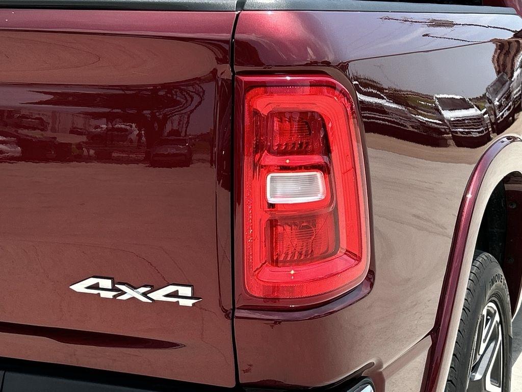 RAM 1500 Laramie Crew Cab SWB 4WD 2025