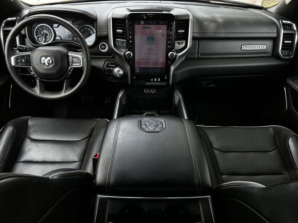 RAM 1500 Laramie Crew Cab SWB 4WD 2025