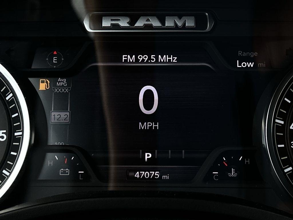 RAM 1500 Laramie Crew Cab SWB 4WD 2025
