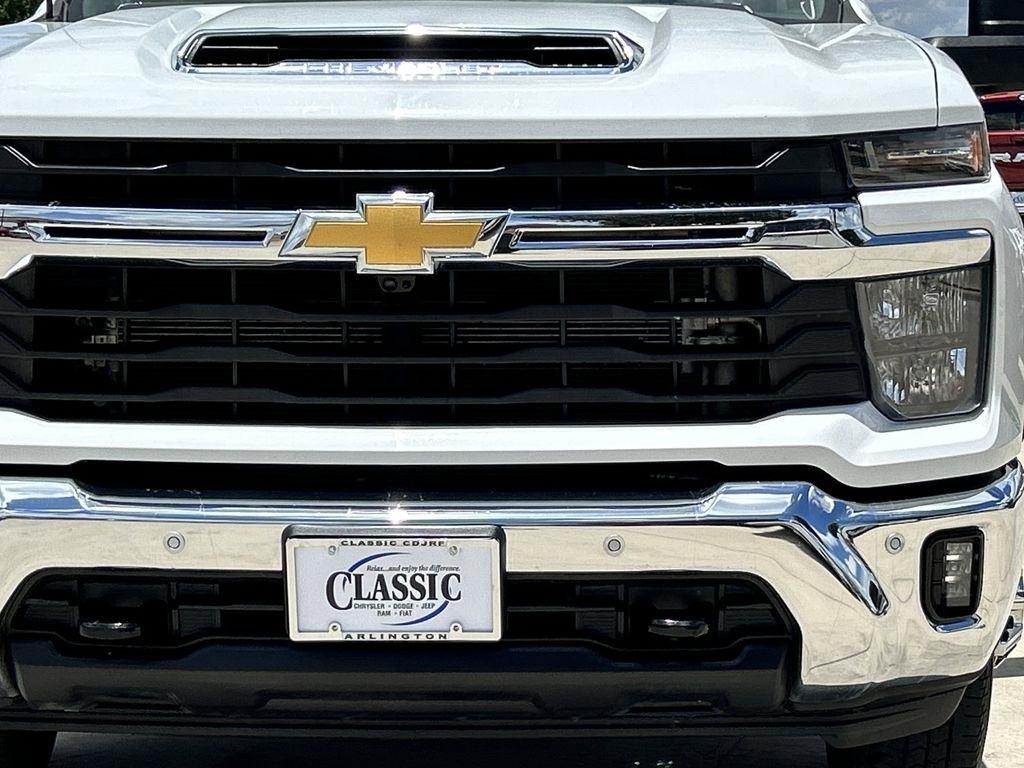 Chevrolet Silverado 3500HD LT Crew Cab 4WD 2025