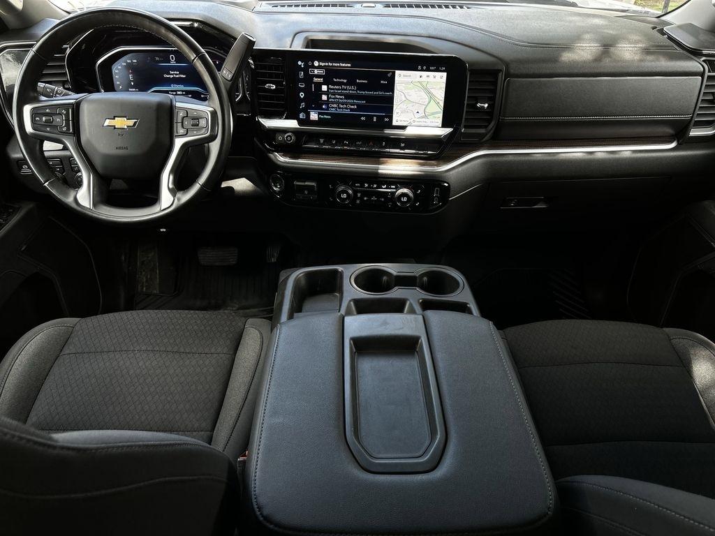 Chevrolet Silverado 3500HD LT Crew Cab 4WD 2025