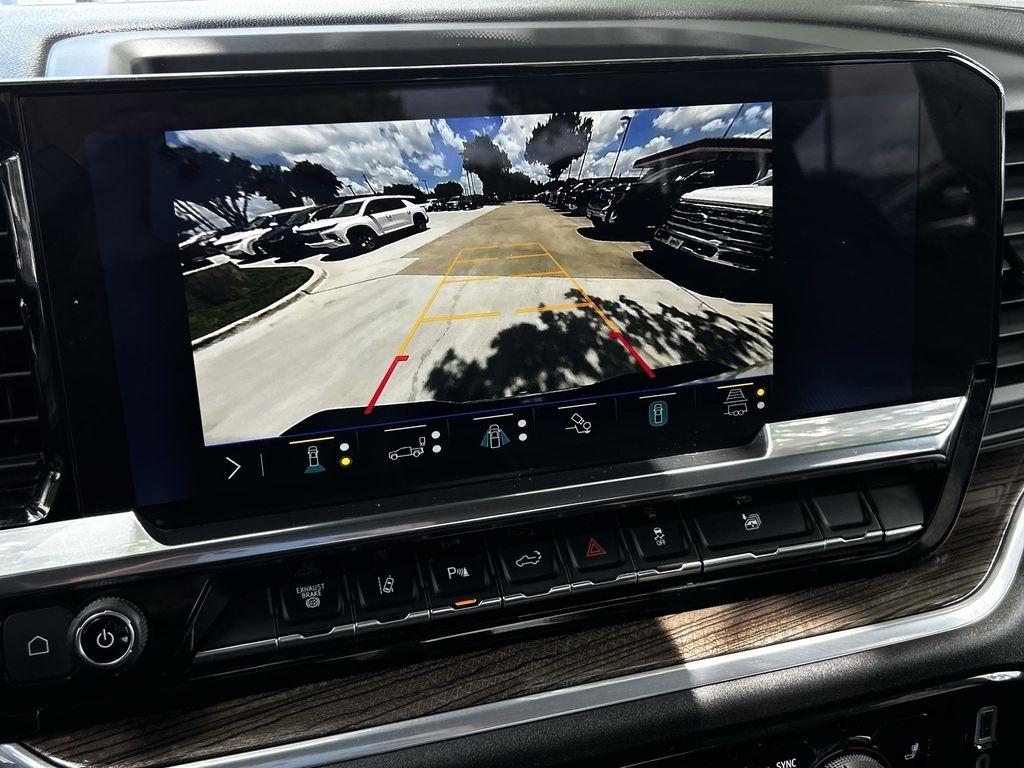 Chevrolet Silverado 3500HD LT Crew Cab 4WD 2025