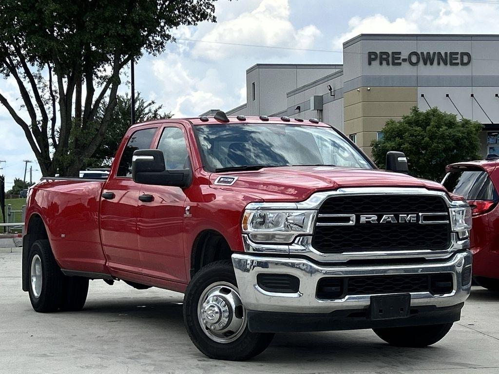 RAM 3500 Tradesman Crew Cab 4WD DRW 2024