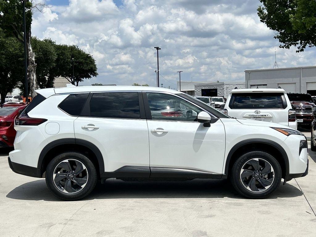 Nissan Rogue SV 2025