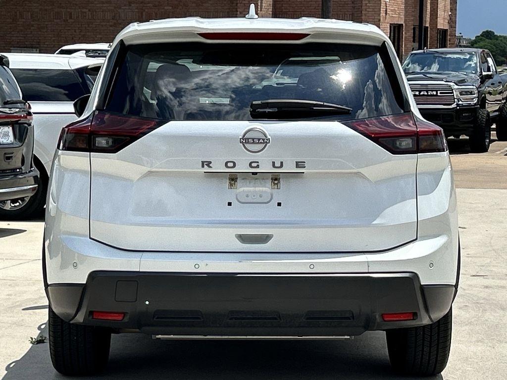 Nissan Rogue SV 2025